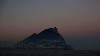 مدريد تعلن أنها حققت انتصارا في النزاع مع لندن على جبل طارق
