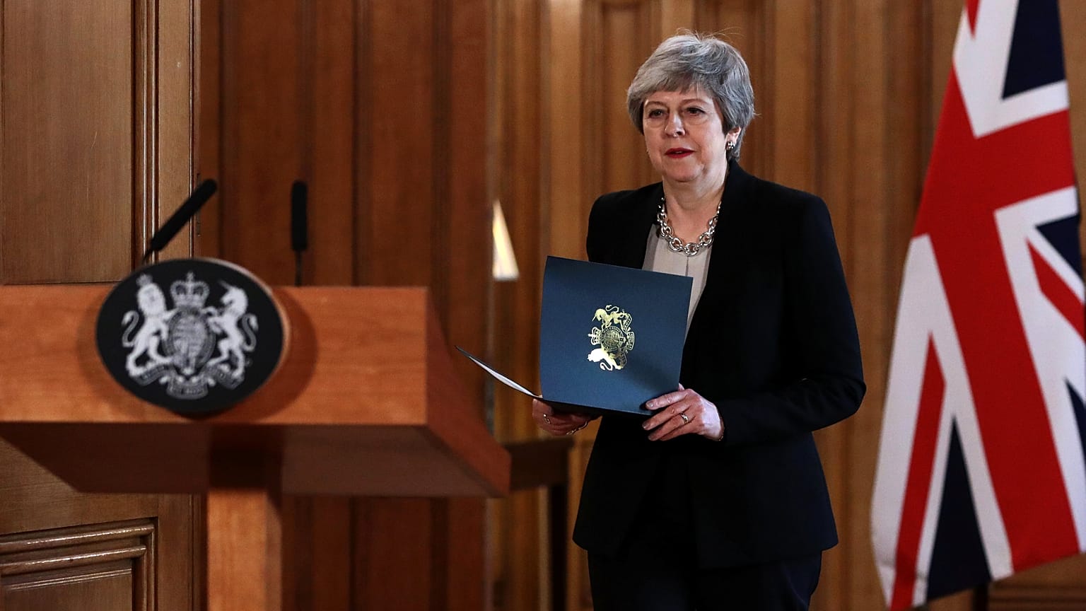 May solicita una extensión del Brexit hasta el 30 de junio