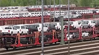 Pollution : l'UE accuse BMW, Daimler et VW