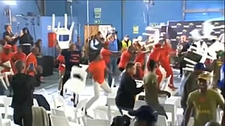 معركة بالكراسي في جنوب افريقيا