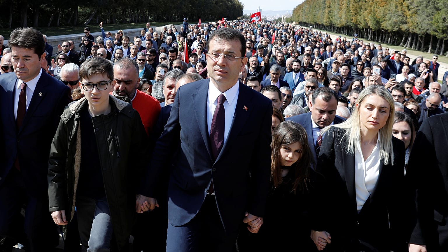 Ekrem İmamoğlu hakkında Anıtkabir ziyaretiyle ilgili suç duyurusu