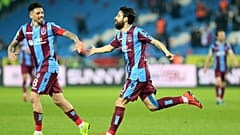 Süper Lig kaldığı yerden devam: Trabzonspor: 4 - Antalyaspor: 1