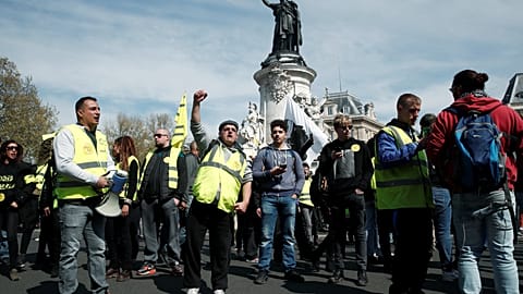 Sarı Yelekliler 21. kez Fransa sokaklarında: "Macron istemese de burdayız" 