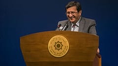 رئیس بانک مرکزی ایران: دلار بالای ۱۳ هزارتومان خریدار ندارد