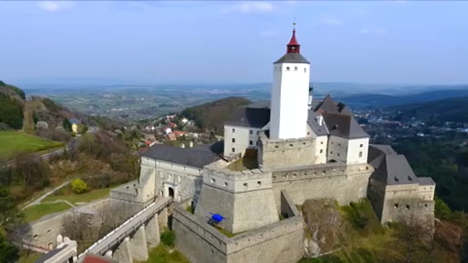 Diktatúrák csonkították az Esterházy-kincseket