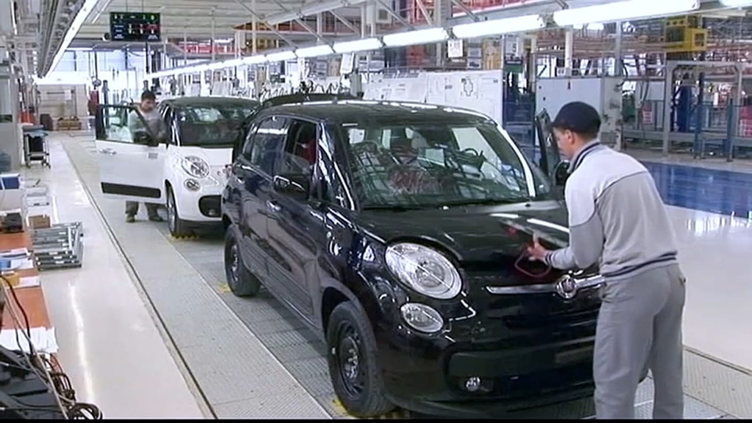 Fiat-Chrysler poderá integrar Tesla na sua frota