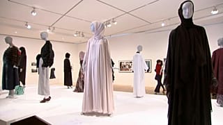 Francoforte: una mostra sulla moda islamica tra polemiche e messaggi di odio