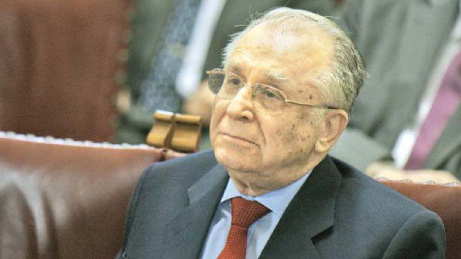 Eski Romanya Devlet Başkanı Ilyescu insanlığa karşı suç işlemekten yargı karşısında