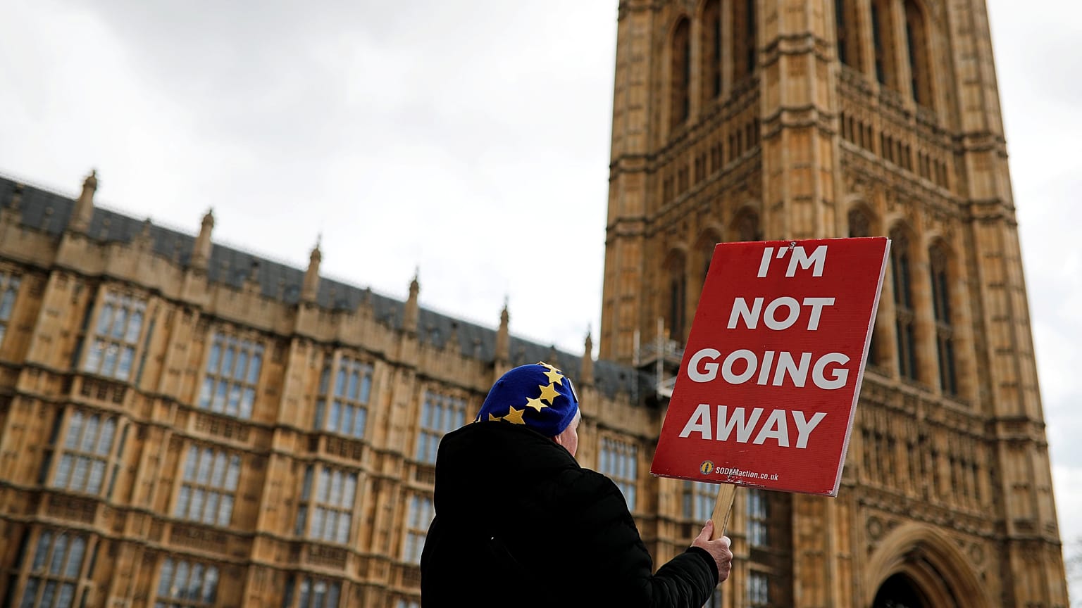 Parlamento britânico trava Brexit sem acordo
