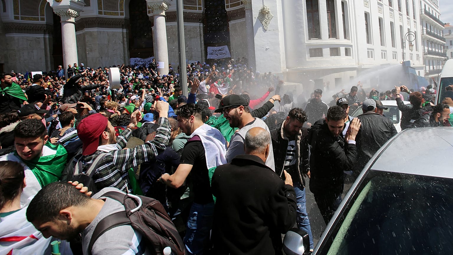 Algeria: nominato il nuovo presidente ad interim tra le proteste in strada