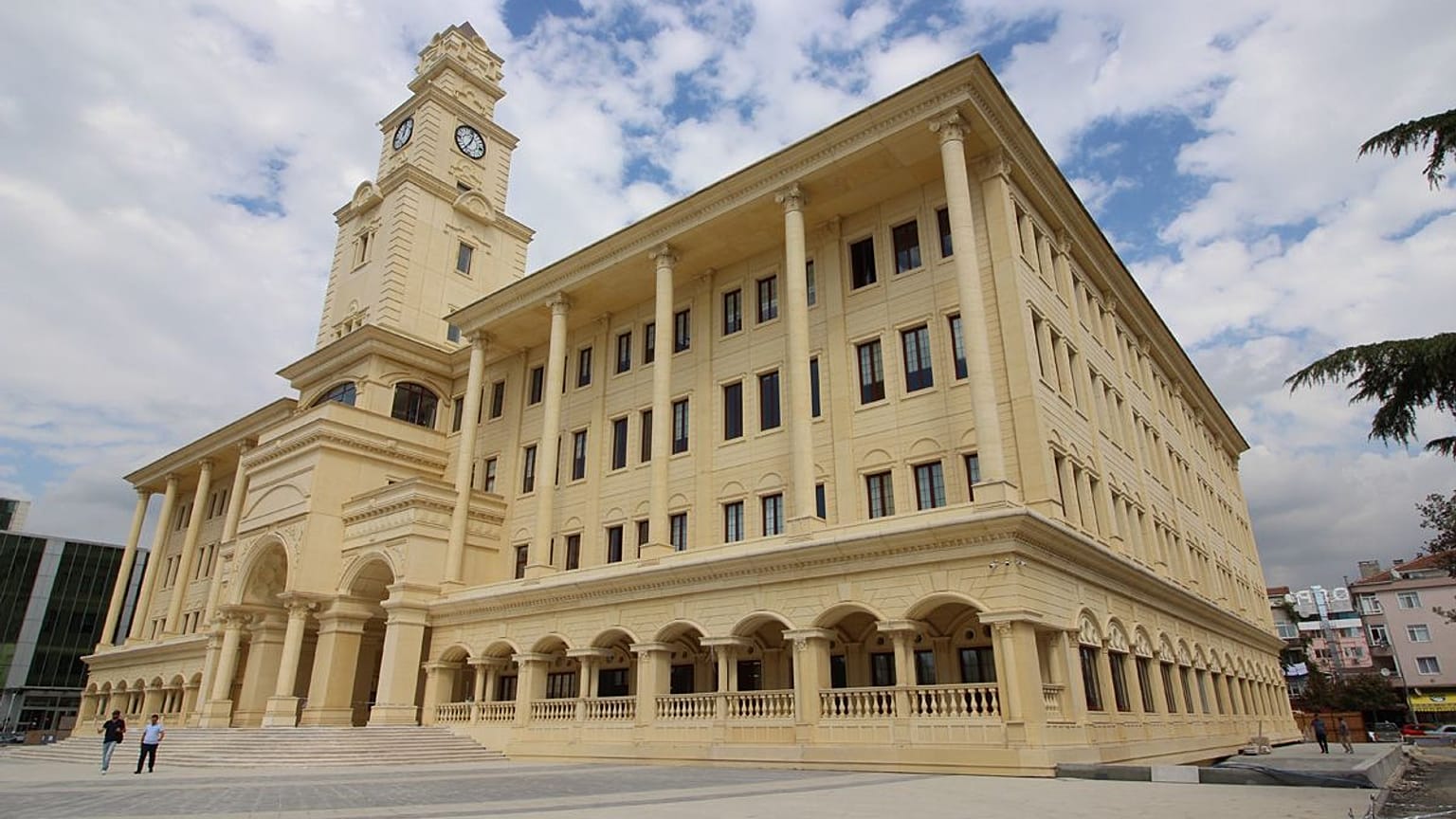 Büyükçekmece'de AK Parti ve CHP'nin iddiaları neler, seçmen sayısı ne kadar değişti?