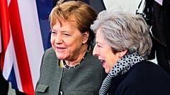 Uniós roadshow-n Theresa May