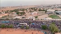 In Sudan sit-in senza sosta. I manifestanti chiedono all'esercito di unirsi alle proteste