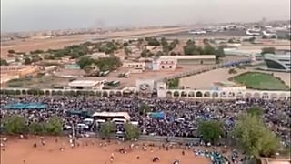 In Sudan sit-in senza sosta. I manifestanti chiedono all'esercito di unirsi alle proteste