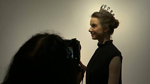 The tiara is expected to fetch up to €300,000