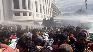 Μεταβατικός πρόεδρος εν μέσω διαδηλώσεων στην Αλγερία 