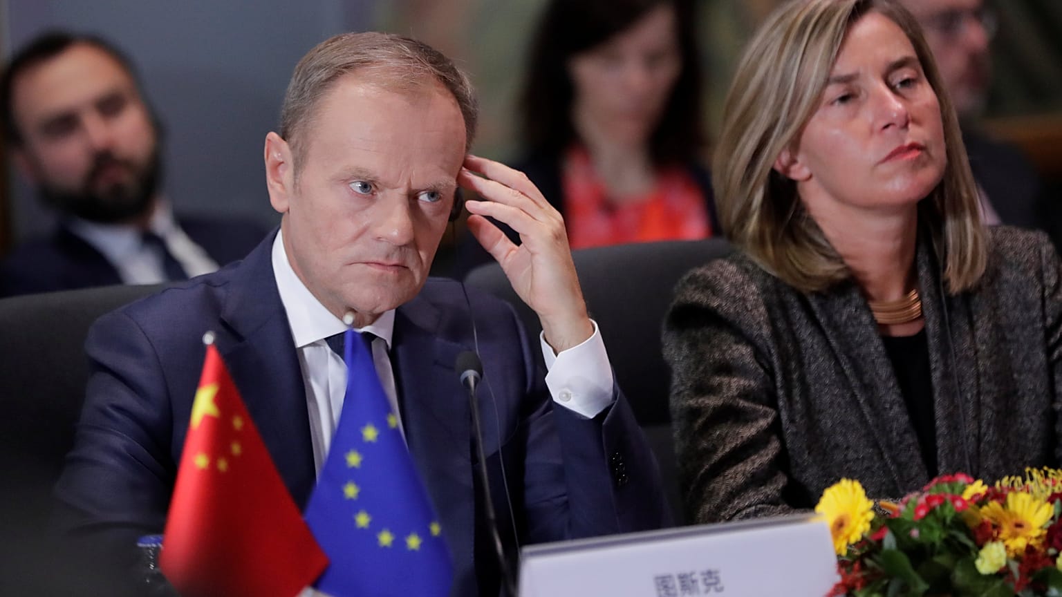 Tusk propone una extensión larga del Brexit con estatus de país saliente