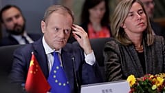 Tusk propone una extensión larga del Brexit con estatus de país saliente