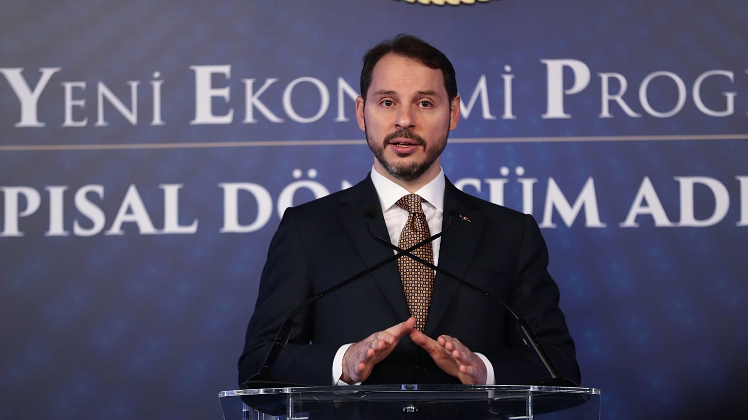 Bakan Albayrak reform paketini açıkladı: Kamu bankalarına kaynak, özel bankalara bilanço temizliği