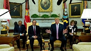 "صديق ورئيس عظيم".. هكذا وصف ترامب السيسي ومشرّعون ديموقراطيون يعترضون