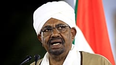 من هو  عمر البشير...الرئيس السوداني الذي عزله الجيش؟