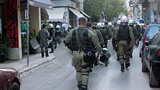 Εξάρχεια: Νέα επιχείρηση της αστυνομίας σε υπό κατάληψη κτίρια
