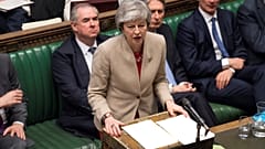 May trifft auf Kritik im Unterhaus