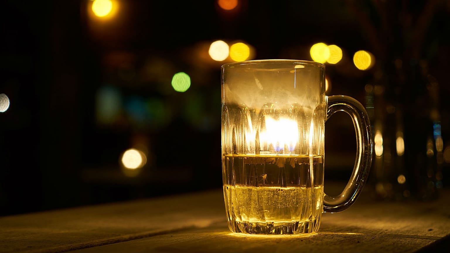 German inventors develop bracelet to test drinks for date-rape drugs