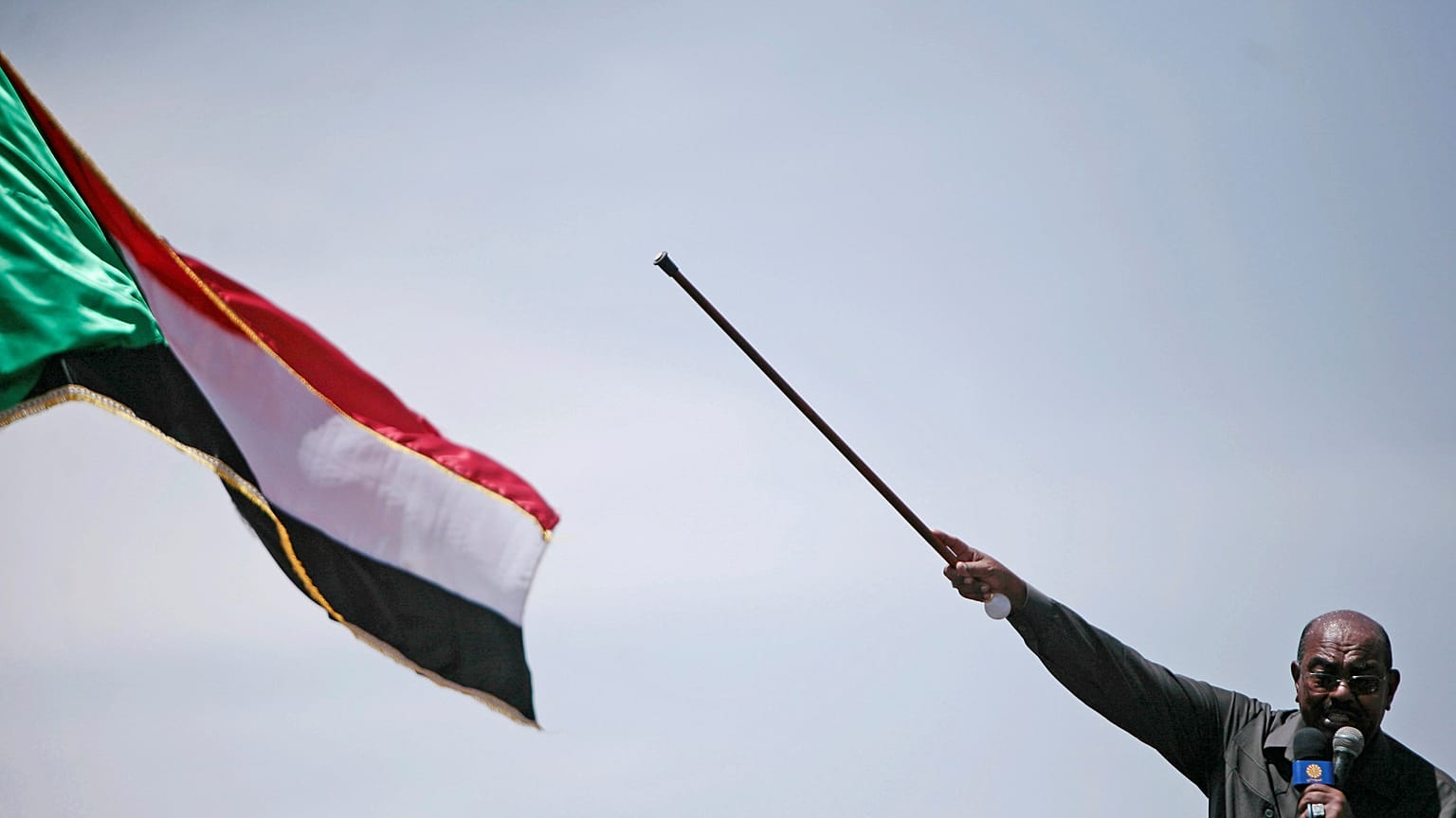 عمر البشير خلال إلقاء كلمة في دارفور 