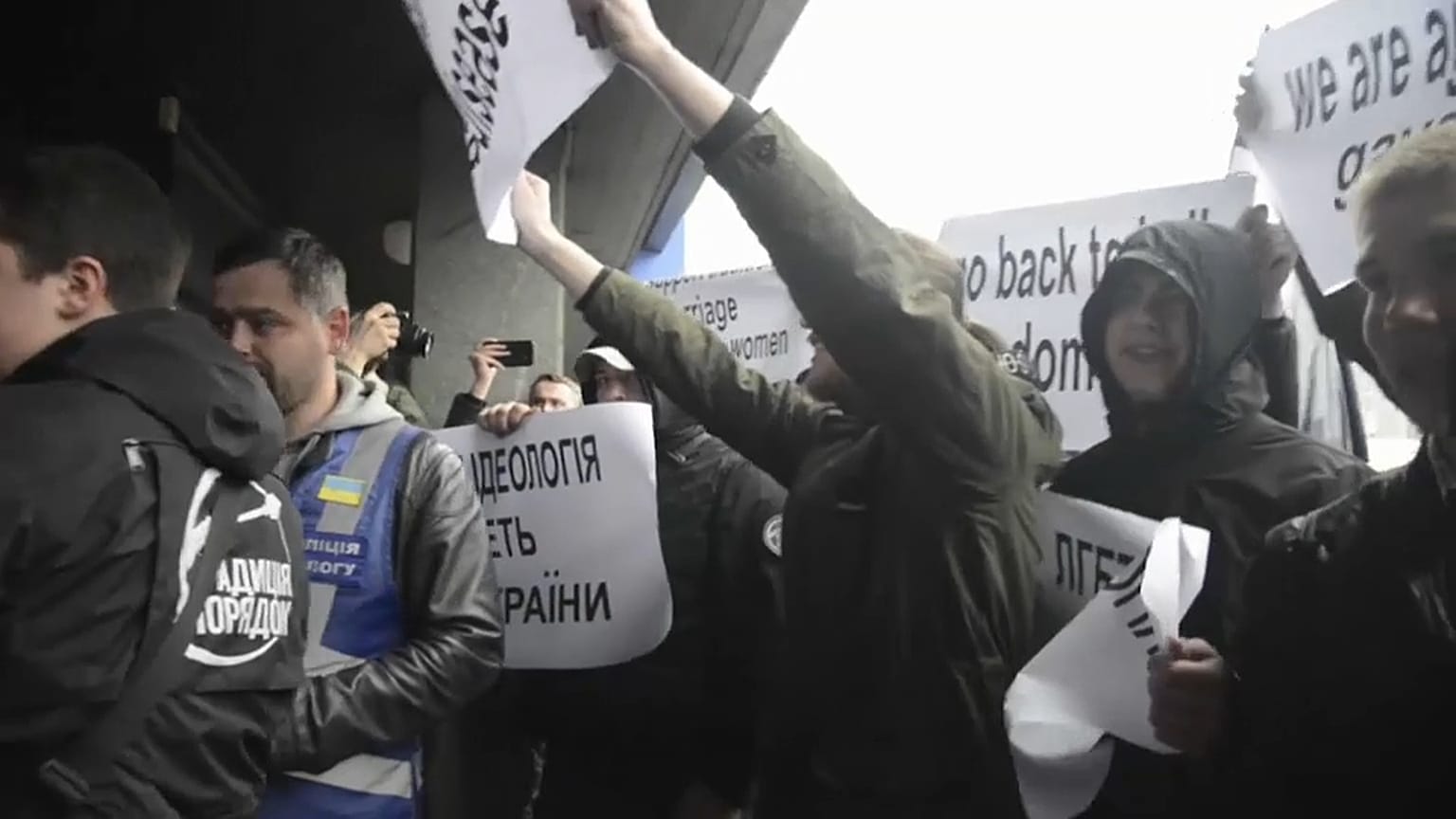 Egy leszbikus konferenciára támadtak szélsőjobbosok Kijevben