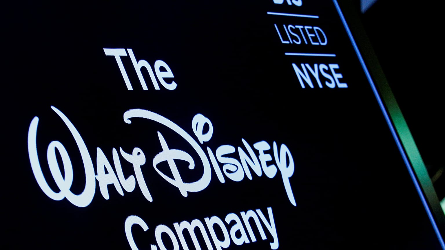 «Τηλεοπτική μάχη» Disney και Netflix;