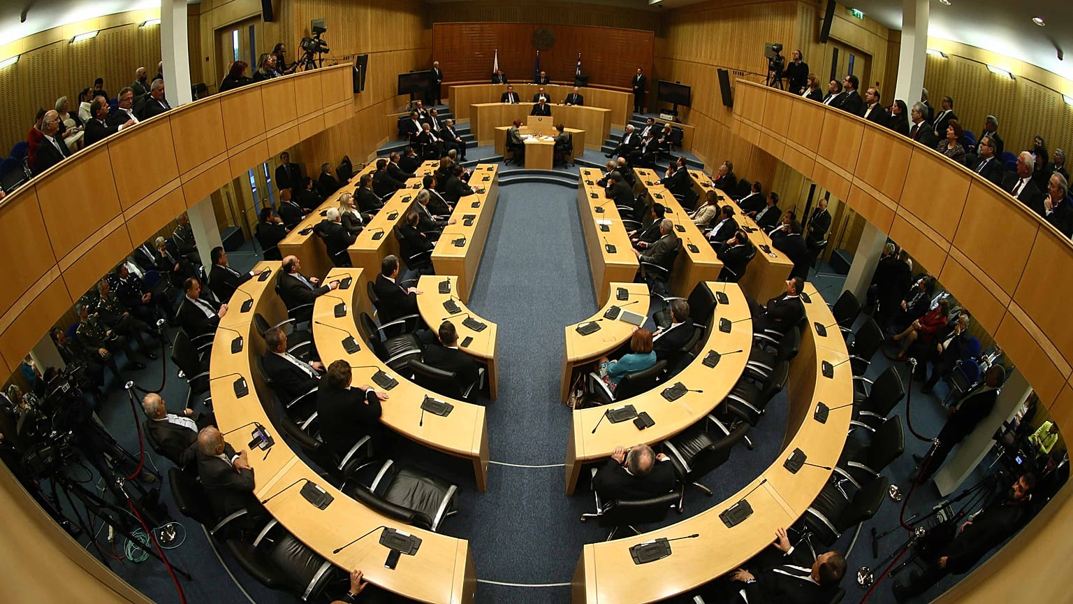 Κύπρος: Ολοκληρώθηκε στη Βουλή η συζήτηση για τον συνεργατισμό