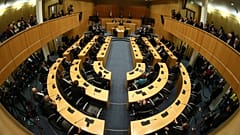 Κύπρος: Ολοκληρώθηκε στη Βουλή η συζήτηση για τον συνεργατισμό
