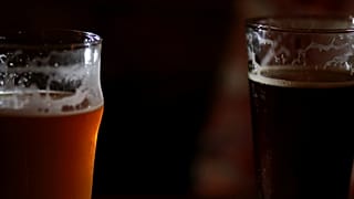 El novedoso brazalete que detecta droga en las bebidas