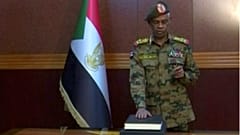 عوض بن عوف، رئیس شورای نظامی انتقالی سودان استعفا داد