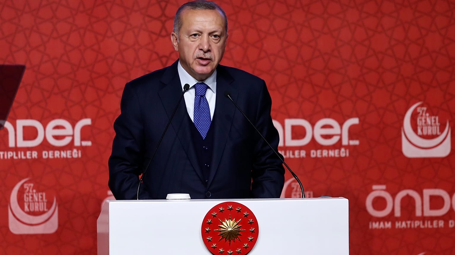 Erdoğan: Omuz omuza olmamız gerekirken farklı mecralara girenler var