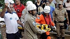 Crollo in favela a Rio: morti e dispersi