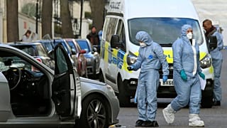 Polícia dispara contra carro em Londres