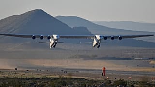 Primer vuelo del avión más grande del mundo 