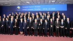 Die Staats- und Regierungschefs der EU posieren für ein Gruppenfoto beim EU-Gipfel in Brüssel