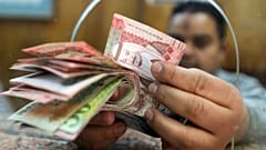 رویارویی ایران و عربستان در بازار ارز؛ ریال سعودی بیش از دلار گران شد