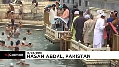 Indische Sikh feiern in Pakistan