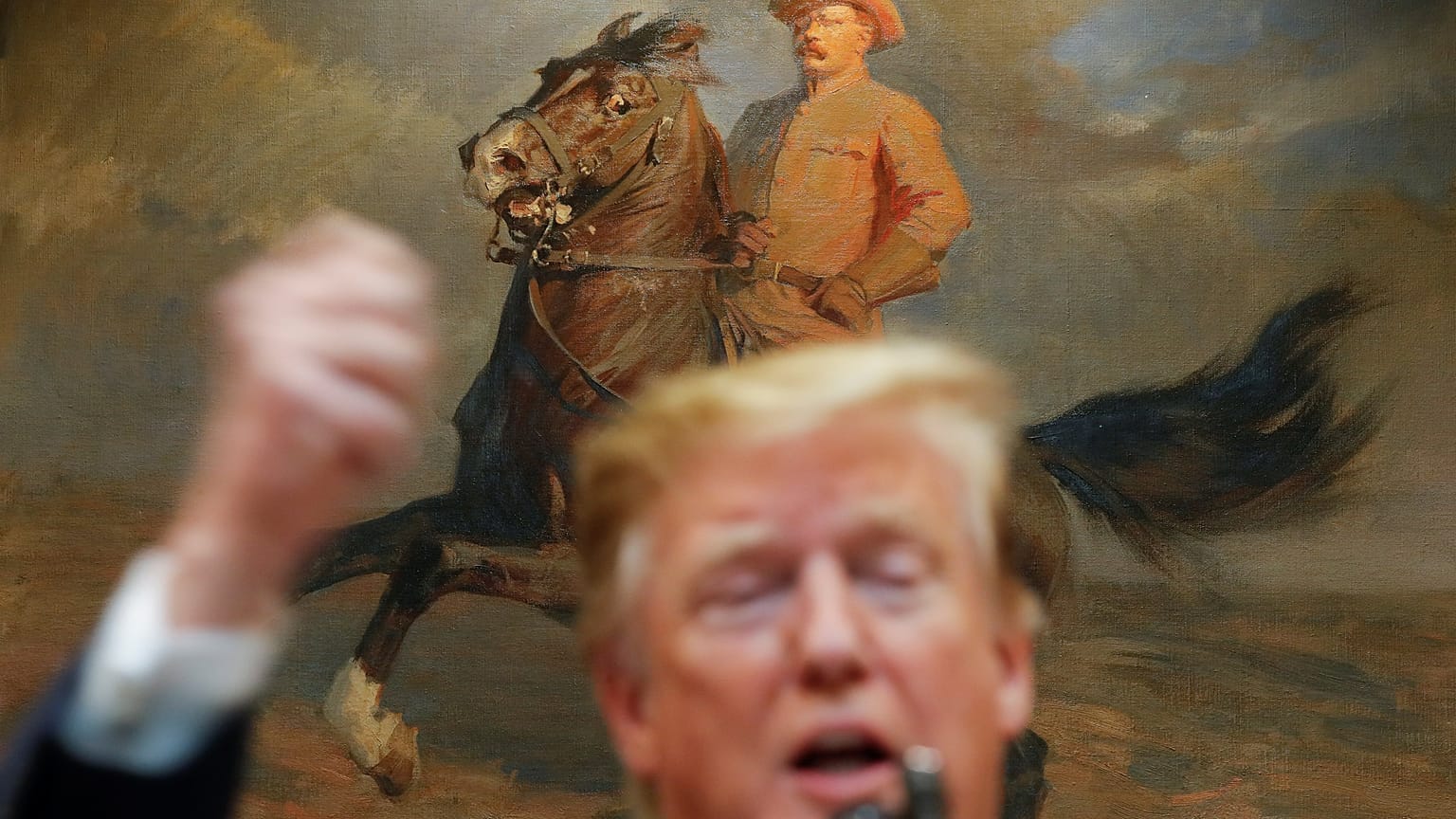 Trump 2020 seçim kampanyasında Demokrat rakiplerine fark attı