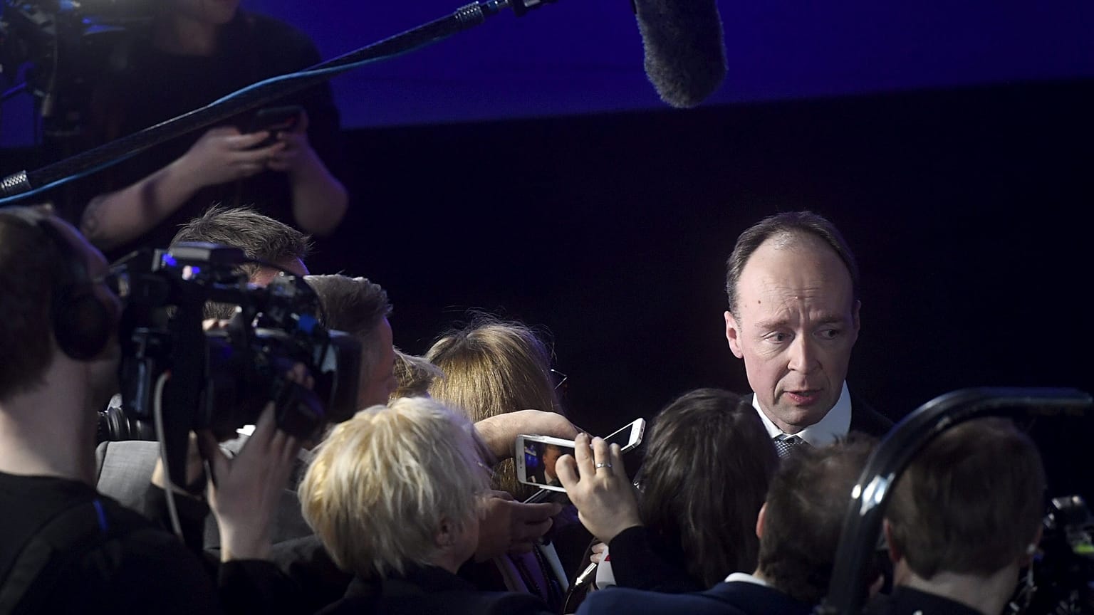 Deputado finlandês mais votado foi líder da extrema-direita