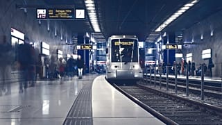 Avrupa'da hangi kentler gece boyunca metro hizmeti veriyor?
