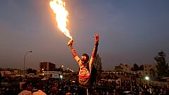 Sudan: Ordu genelkurmay önündeki göstericileri dağıtıyor; protestocular halkı meydanlara çağırıyor