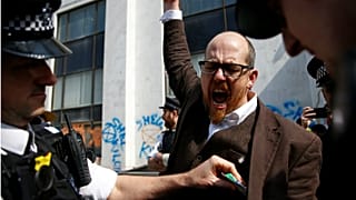 Climate change protesters aim for arrests as demonstration gets underway in London