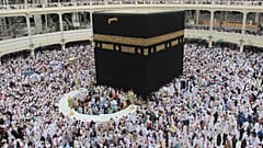 Kabe hakkındaki alaycı tweete Fransız Bakan'dan destek: Dinleri eleştirmek ve alay etmek serbest 