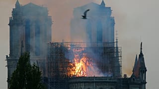 Fotoğraf galerisi: Paris'in sembol yapılarından Notre Dame'da yangın