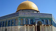 وكالة الأنباء الفلسطينية: السيطرة وإخماد حريق نشب على سطح المسجد الأقصى في القدس